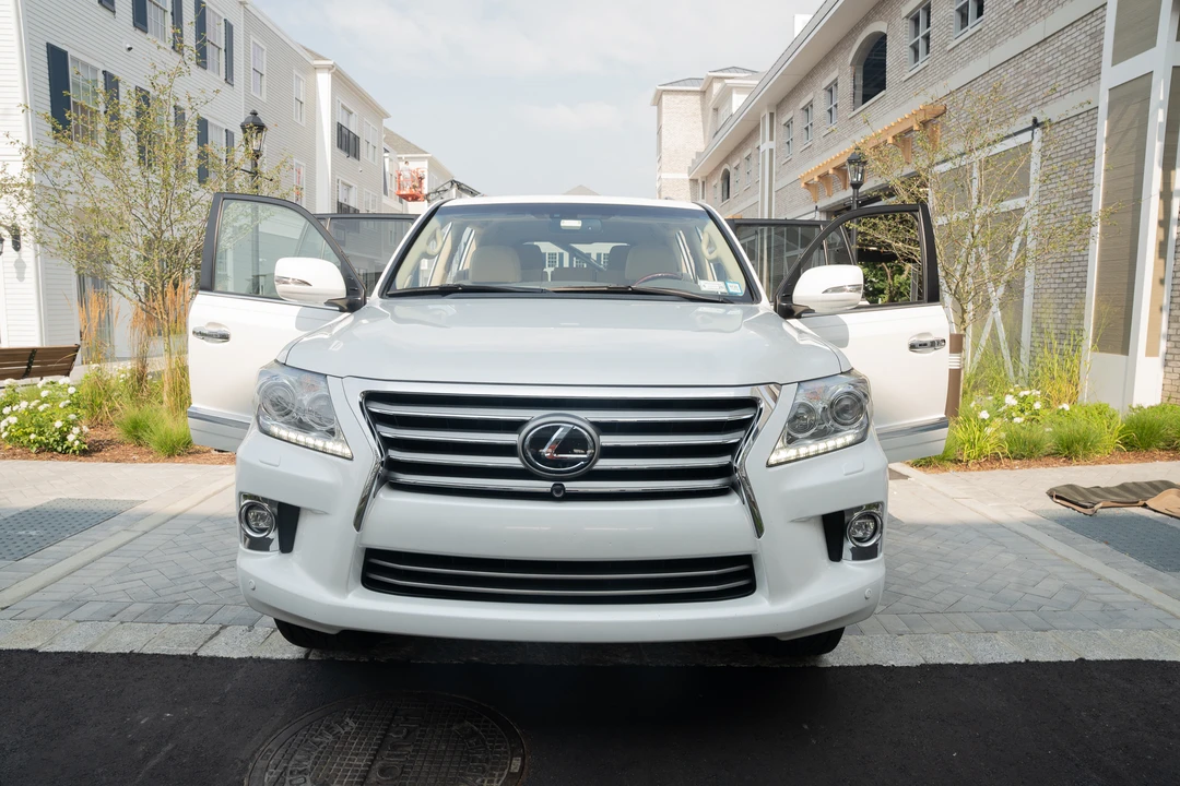 2015 Lexus LX 3rd Gen - Image 15 of 31