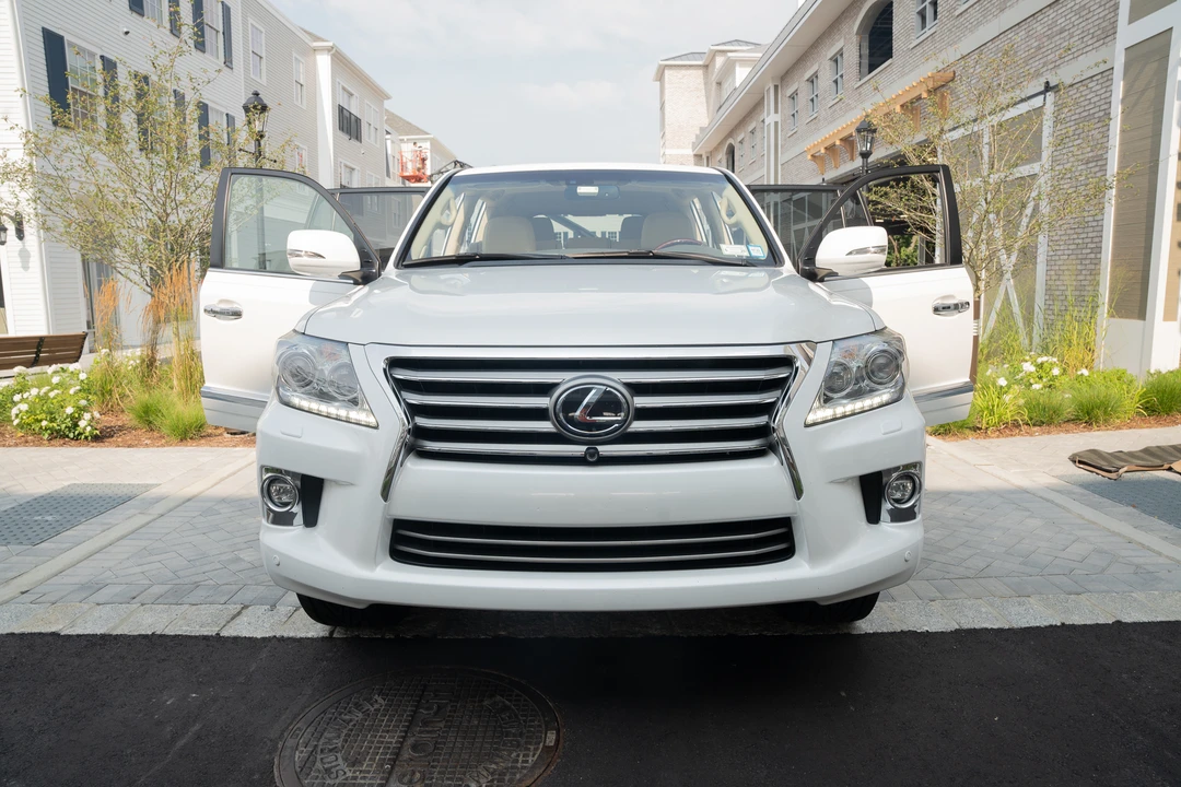 2015 Lexus LX 3rd Gen - Image 16 of 31