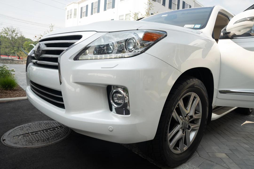 2015 Lexus LX 3rd Gen - Image 17 of 31