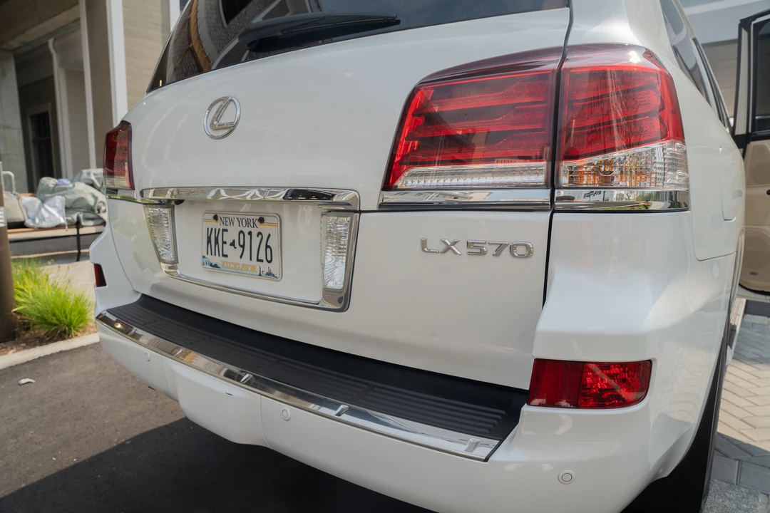 2015 Lexus LX 3rd Gen - Image 28 of 31