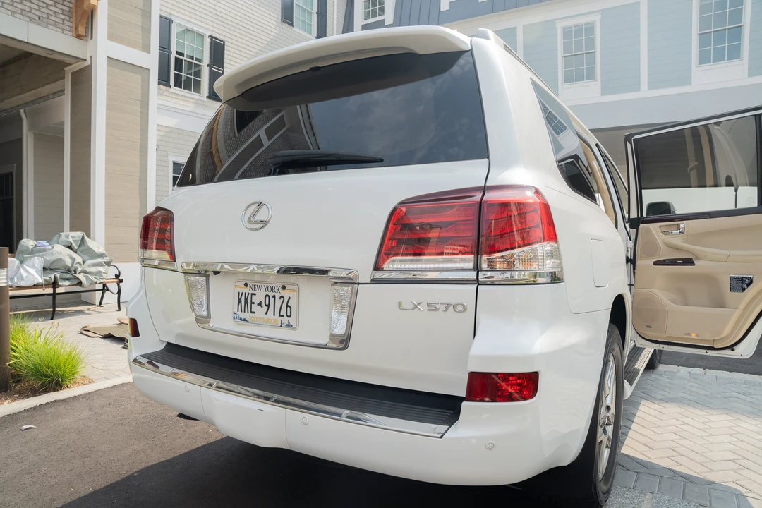 2015 Lexus LX 3rd Gen - Image 26 of 31