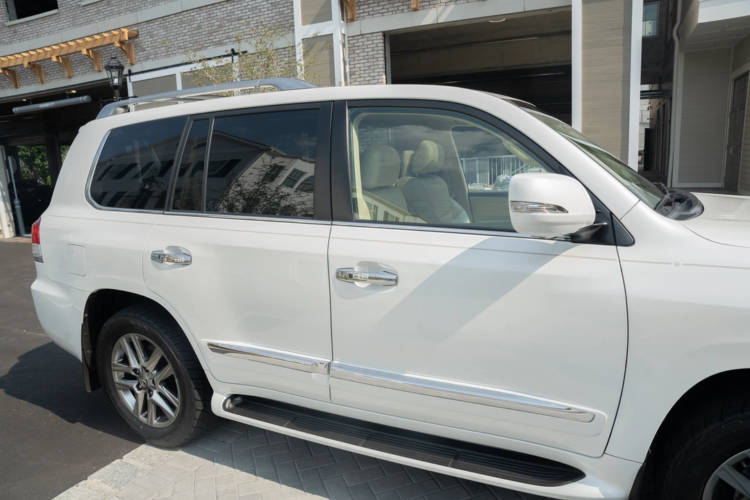 2015 Lexus LX 3rd Gen - Image 24 of 31