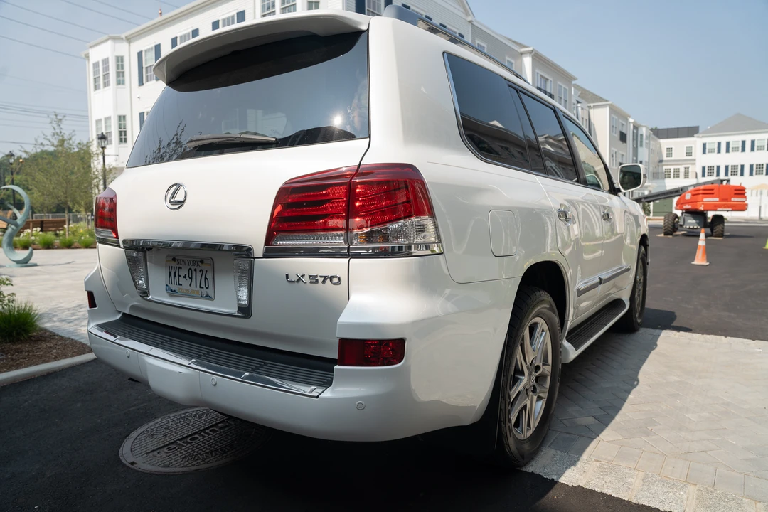 2015 Lexus LX 3rd Gen - Image 8 of 31