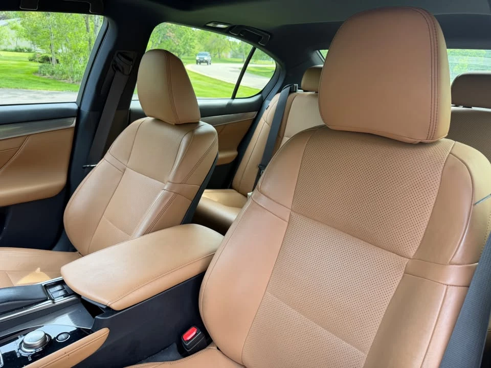 2015 Lexus GS 4th Gen - Image 9 of 11