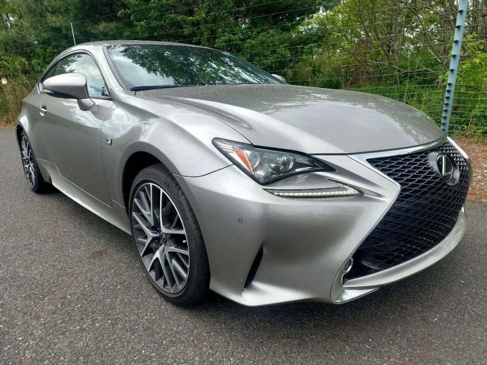 2015 Lexus RC - Image 10 of 14