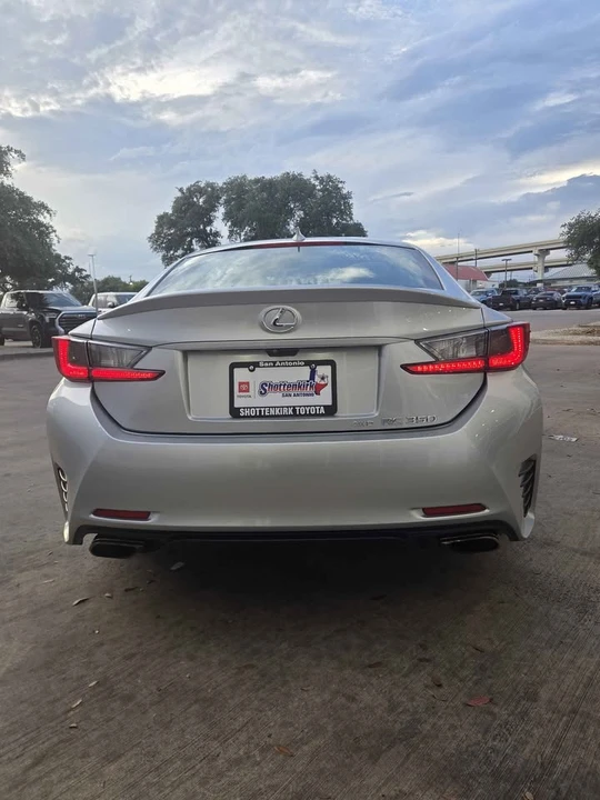 2015 Lexus RC - Image 5 of 17