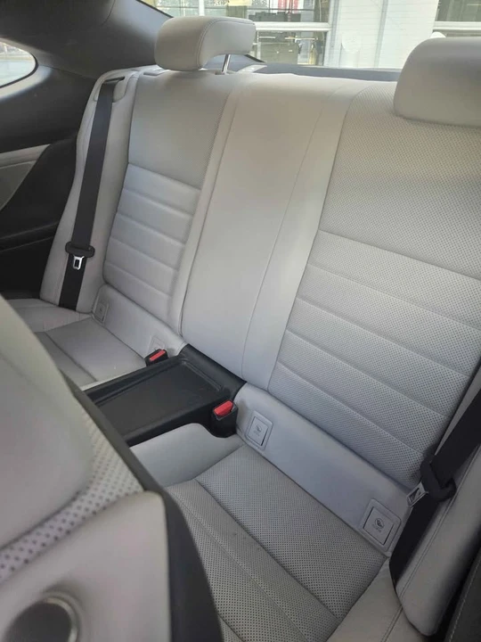 2015 Lexus RC - Image 13 of 17