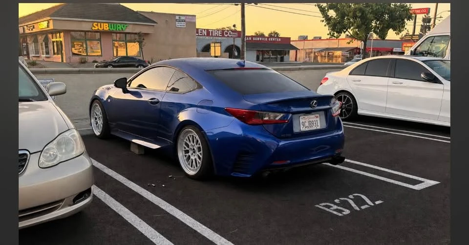 2015 Lexus RC - Image 2 of 4