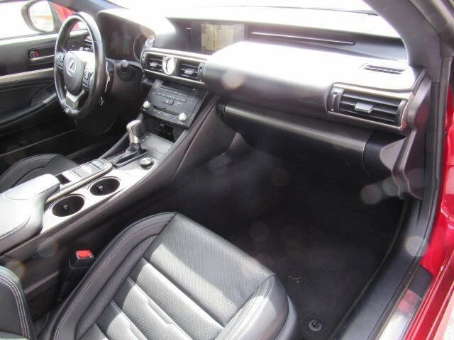 2015 Lexus RC - Image 15 of 20