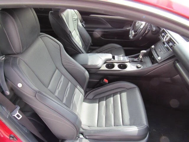 2015 Lexus RC - Image 16 of 20