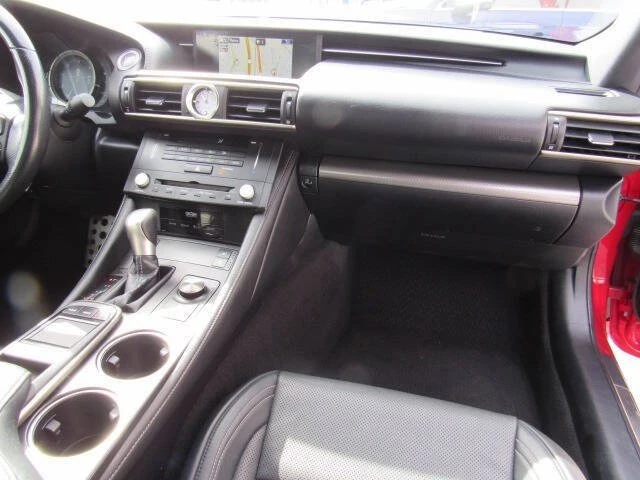 2015 Lexus RC - Image 19 of 20
