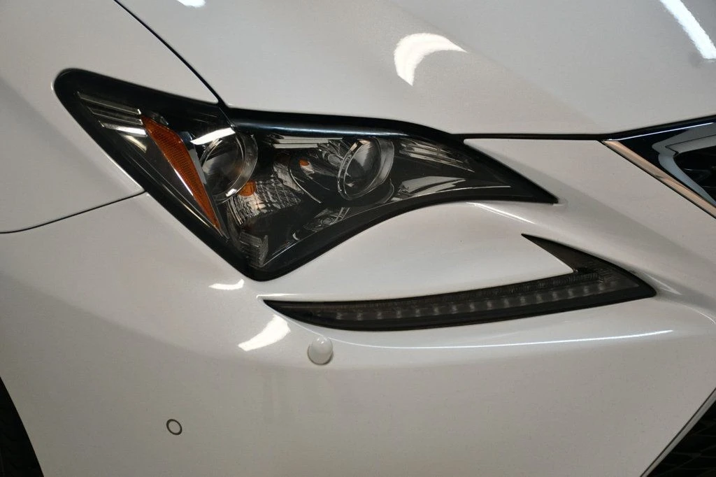 2015 Lexus RC - Image 11 of 12