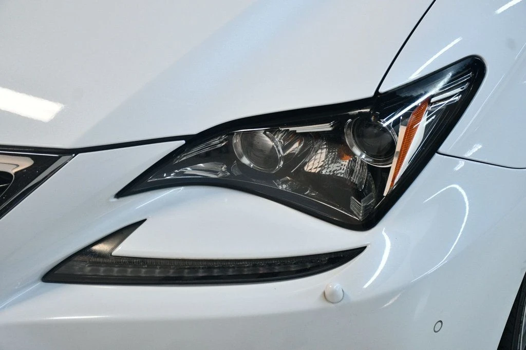 2015 Lexus RC - Image 12 of 12