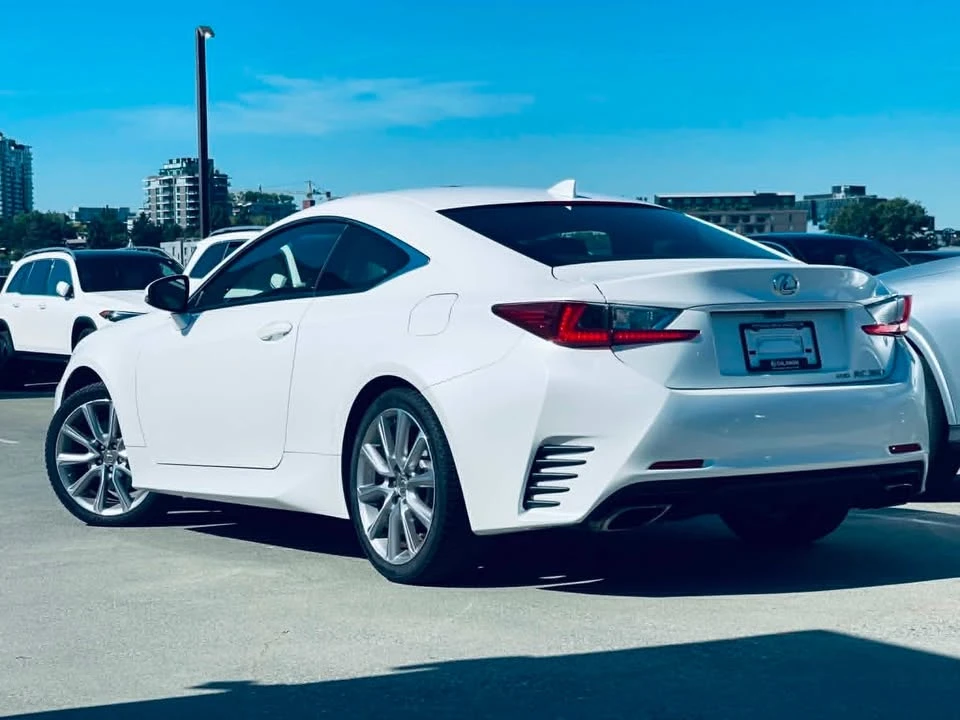 2015 Lexus RC - Image 5 of 19