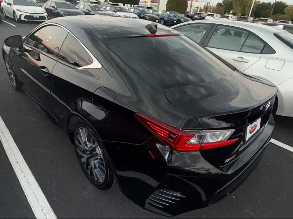 2015 Lexus RC - Image 13 of 16