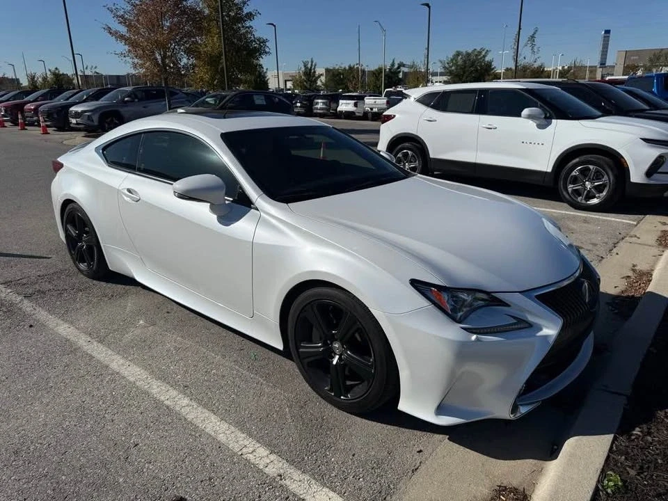 2015 Lexus RC - Image 7 of 12