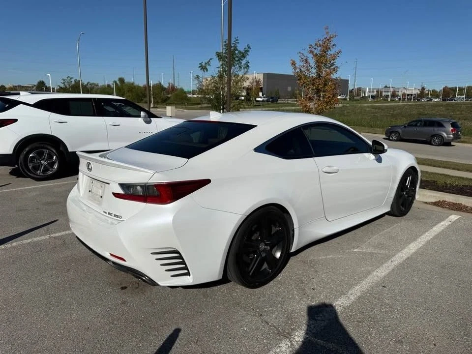 2015 Lexus RC - Image 5 of 12