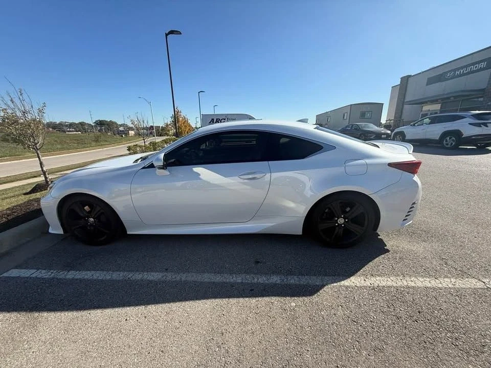 2015 Lexus RC - Image 2 of 12
