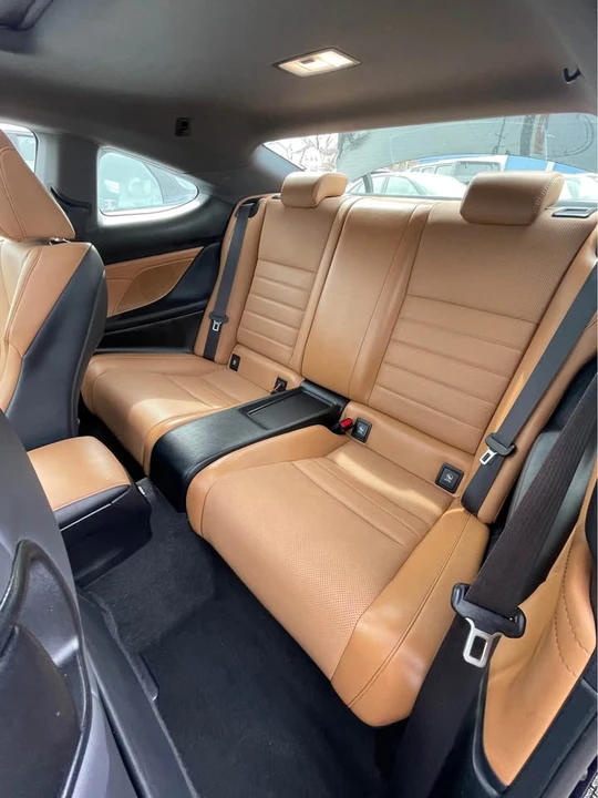 2015 Lexus RC - Image 11 of 14