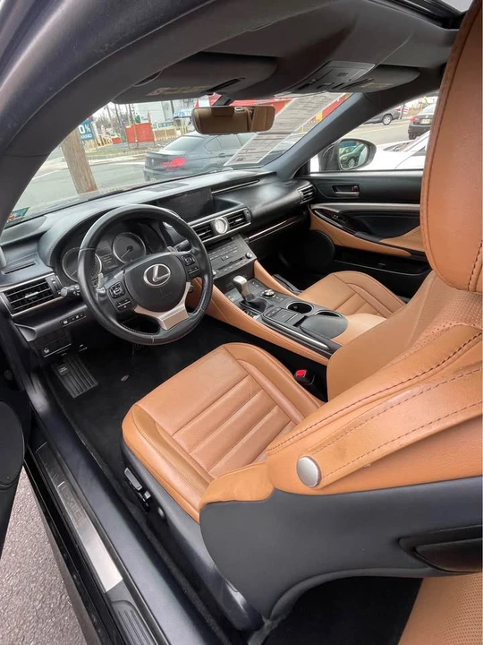 2015 Lexus RC - Image 4 of 14