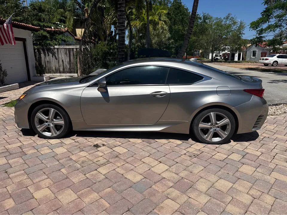 2015 Lexus RC - Image 2 of 9