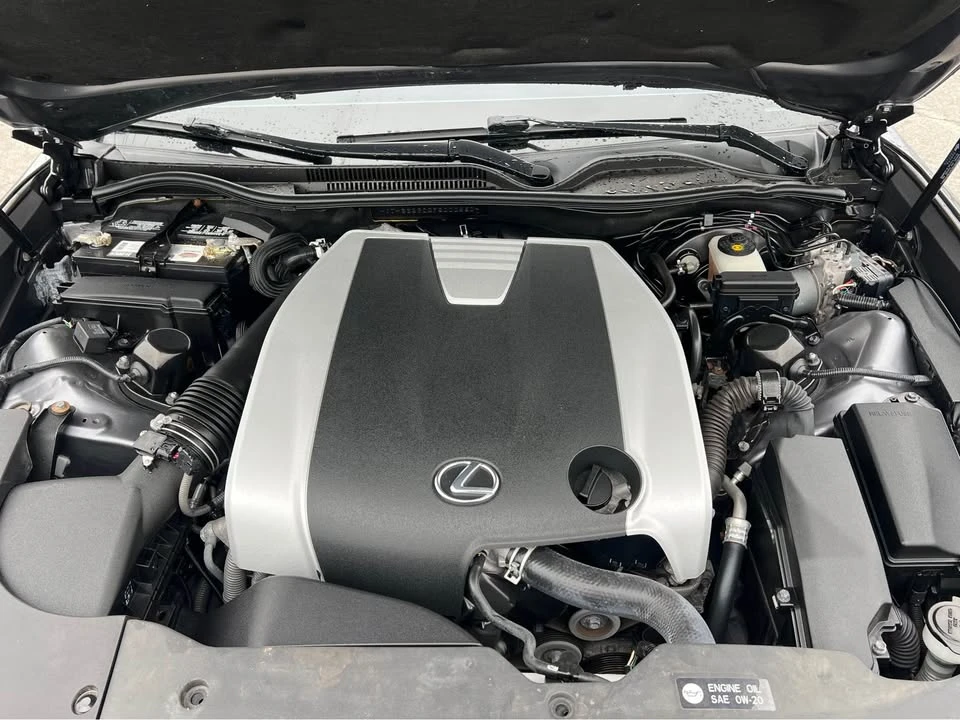 2015 Lexus RC - Image 15 of 16