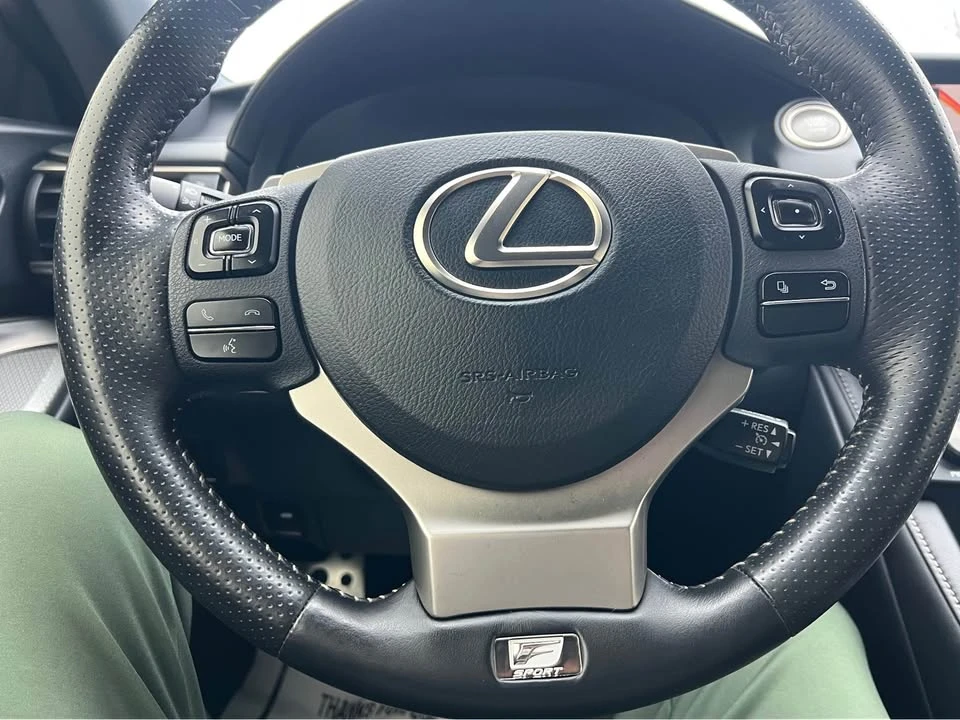 2015 Lexus RC - Image 10 of 16