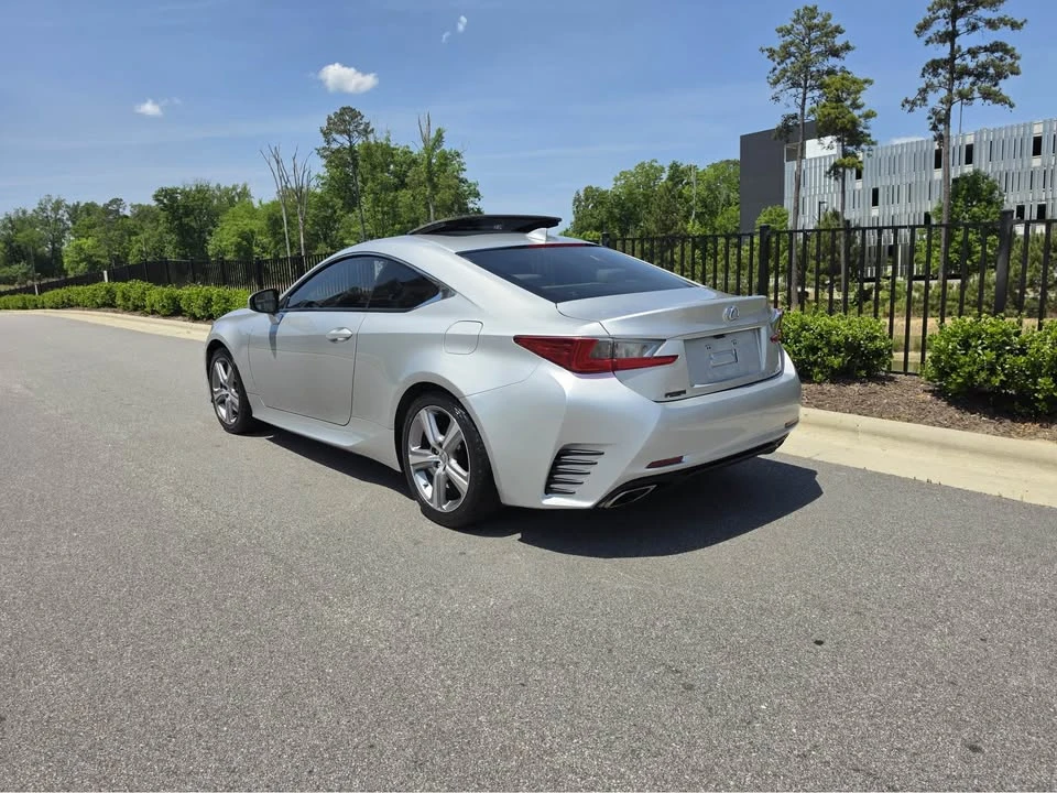 2015 Lexus RC - Image 11 of 20