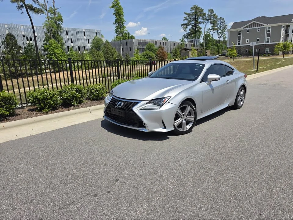 2015 Lexus RC - Image 14 of 20