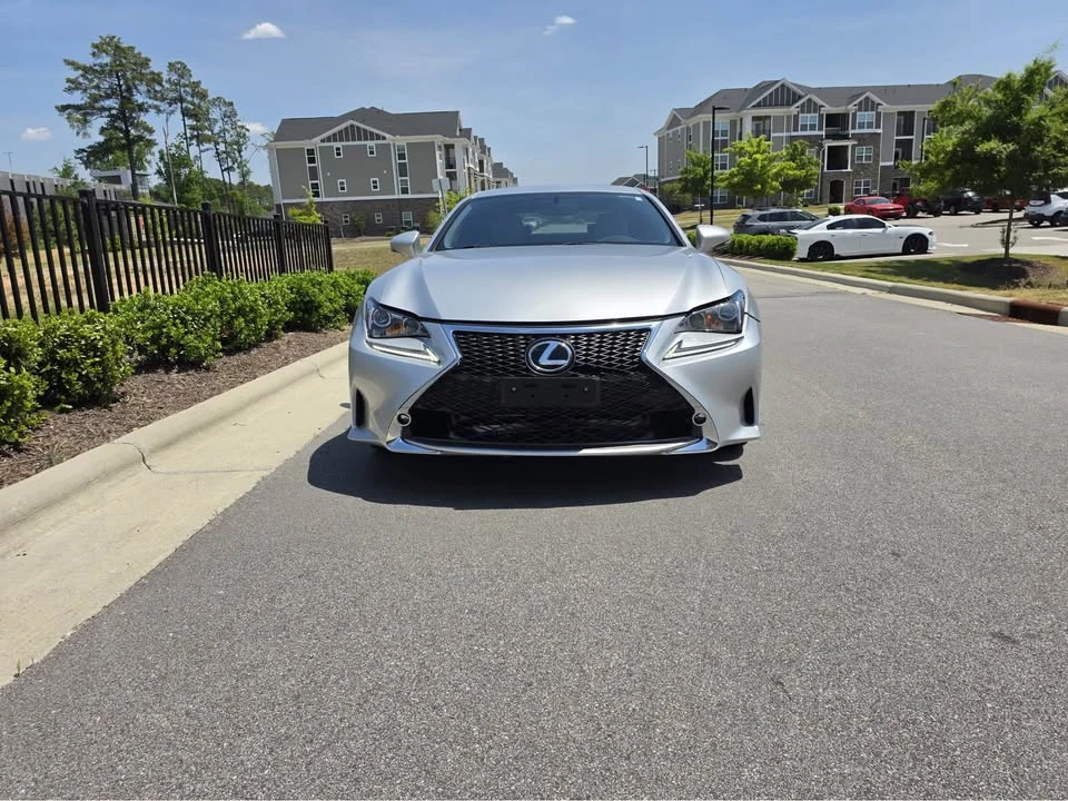 2015 Lexus RC - Image 9 of 20