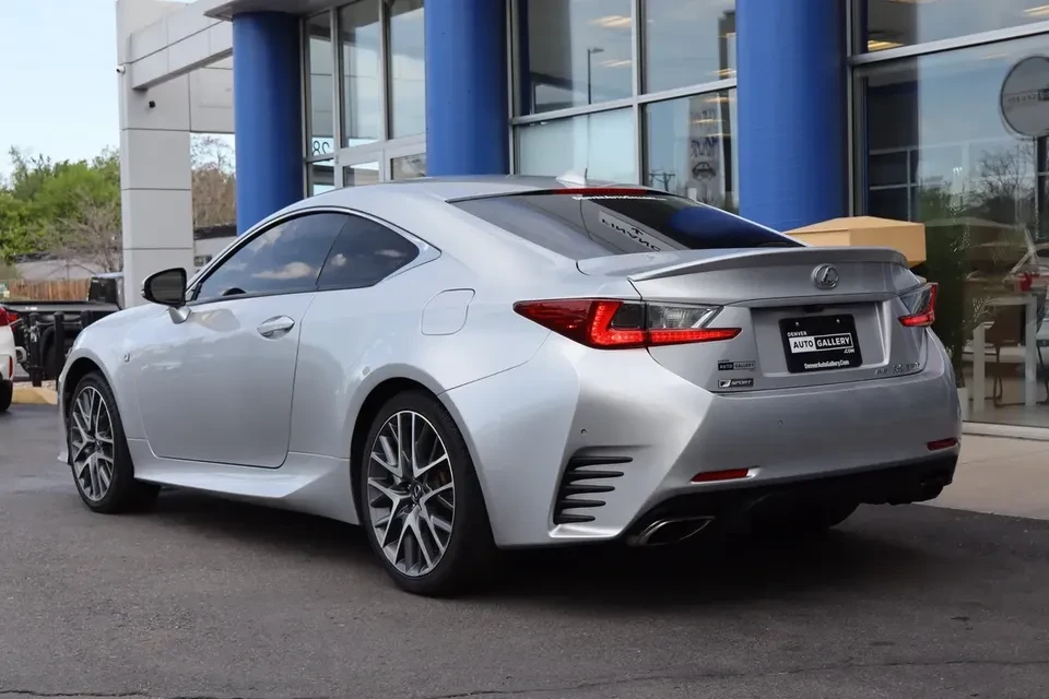 2015 Lexus RC - Image 3 of 20