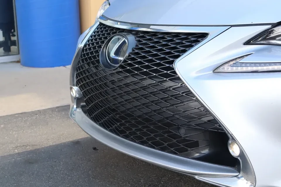 2015 Lexus RC - Image 9 of 20