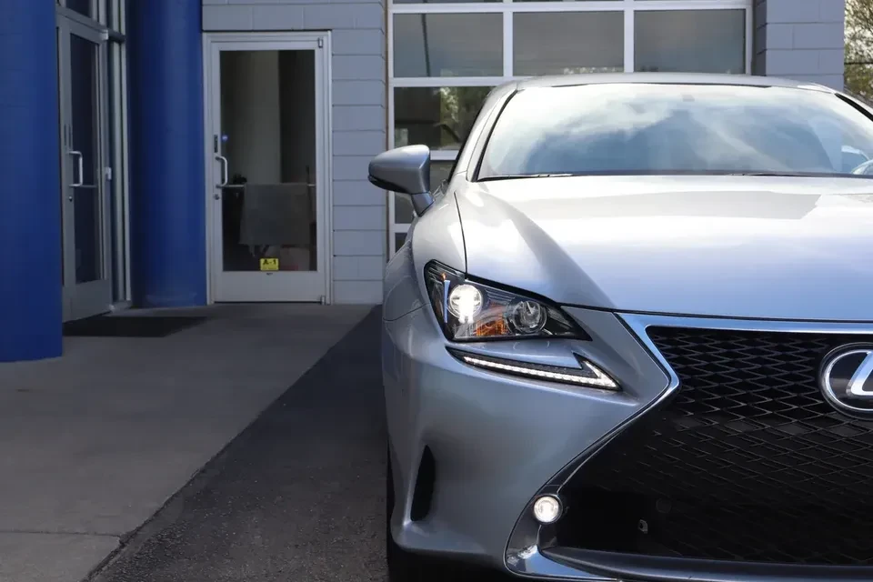 2015 Lexus RC - Image 8 of 20
