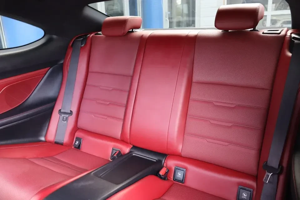 2015 Lexus RC - Image 13 of 20