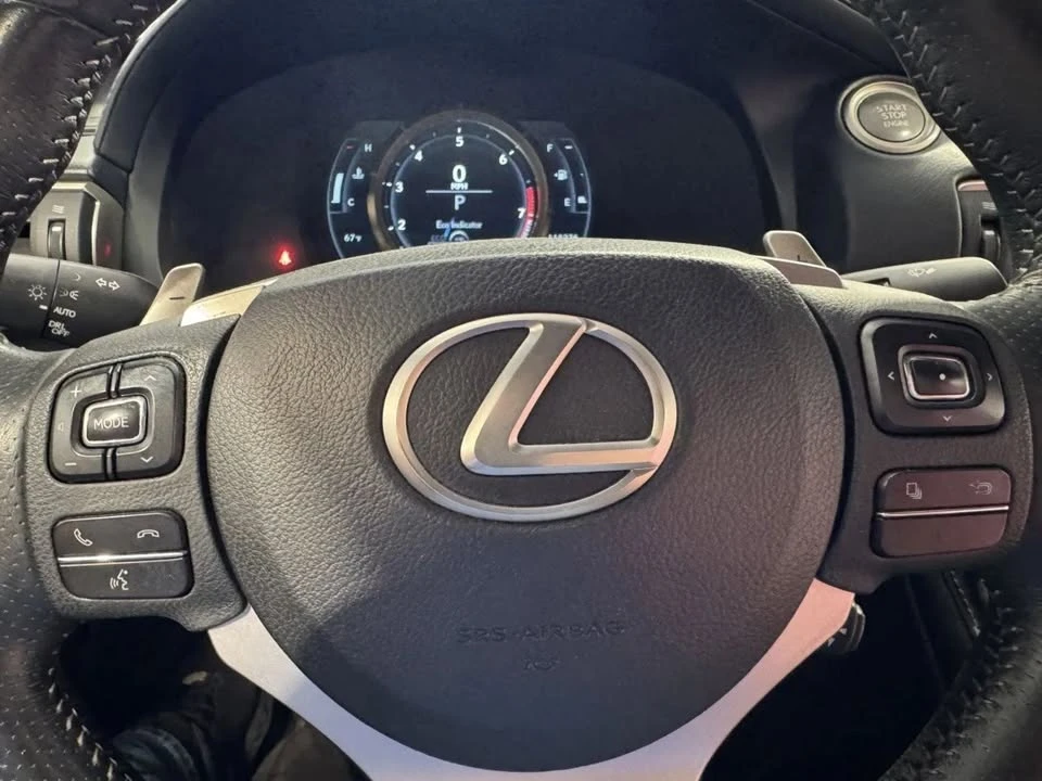 2015 Lexus RC - Image 18 of 19