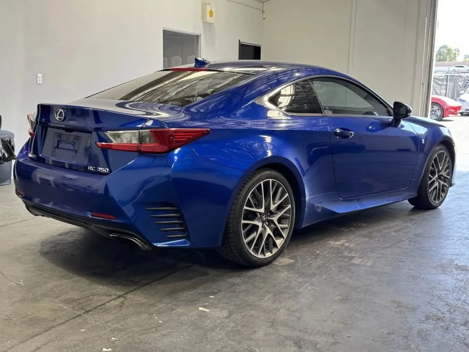 2015 Lexus RC - Image 4 of 19