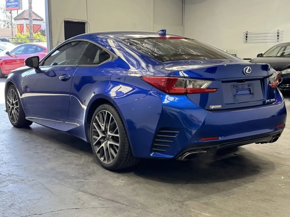 2015 Lexus RC - Image 2 of 19