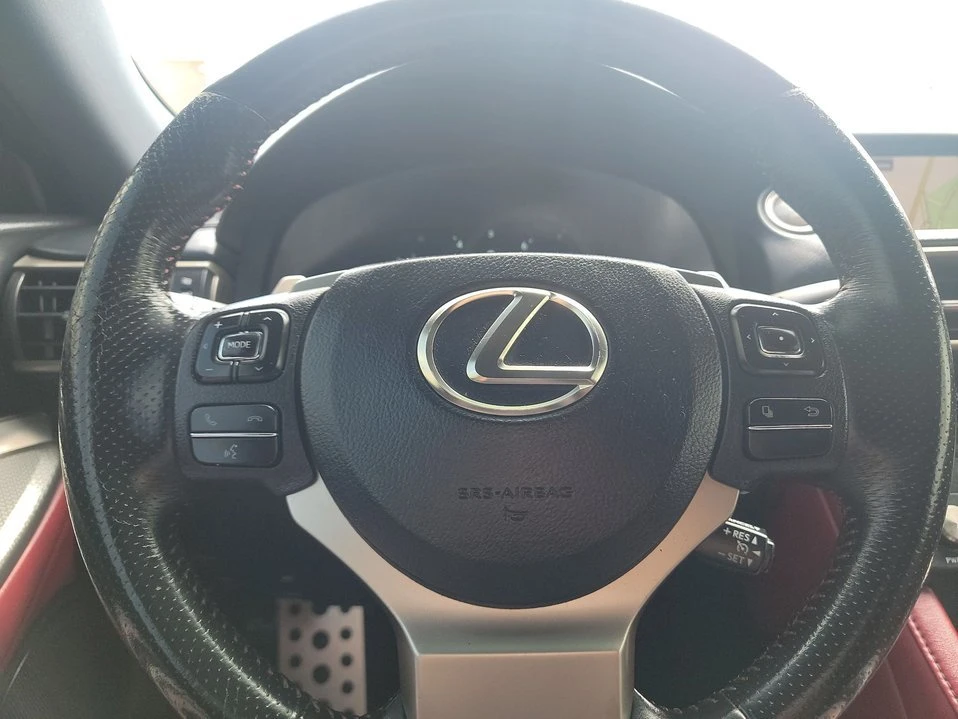 2015 Lexus RC - Image 19 of 20