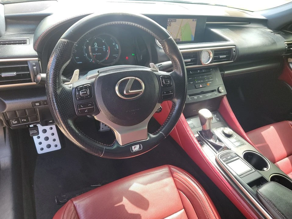 2015 Lexus RC - Image 14 of 20