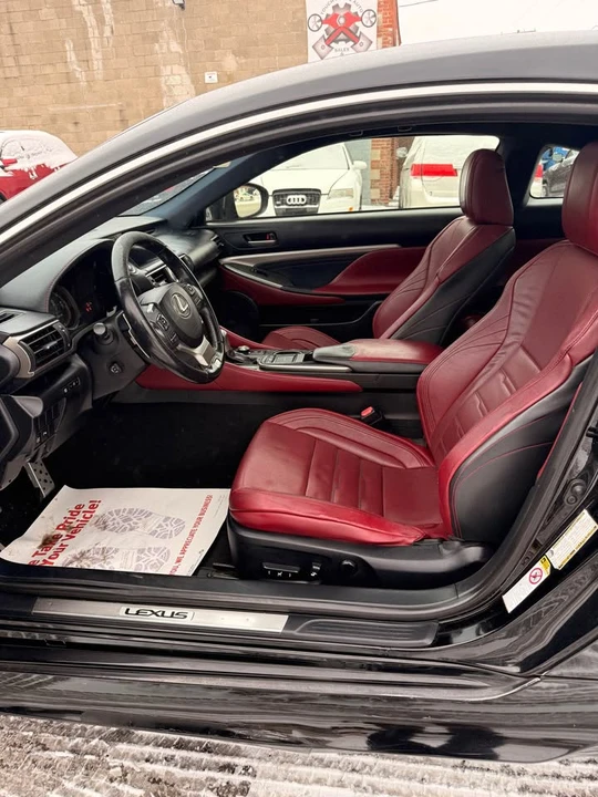 2015 Lexus RC - Image 14 of 20