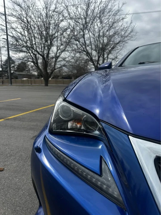 2015 Lexus RC - Image 13 of 18