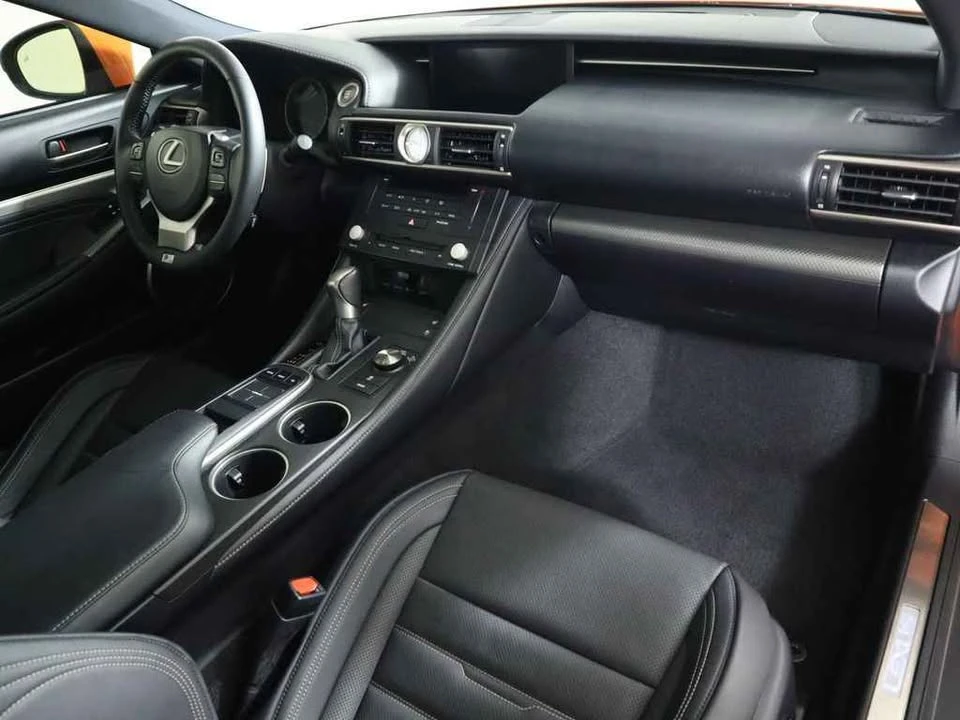 2015 Lexus RC - Image 12 of 20