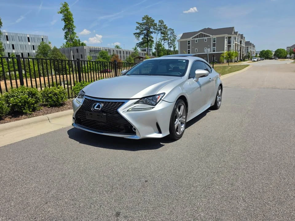 2015 Lexus RC - Image 8 of 19