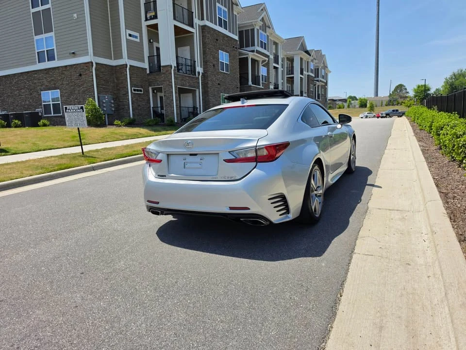 2015 Lexus RC - Image 10 of 19