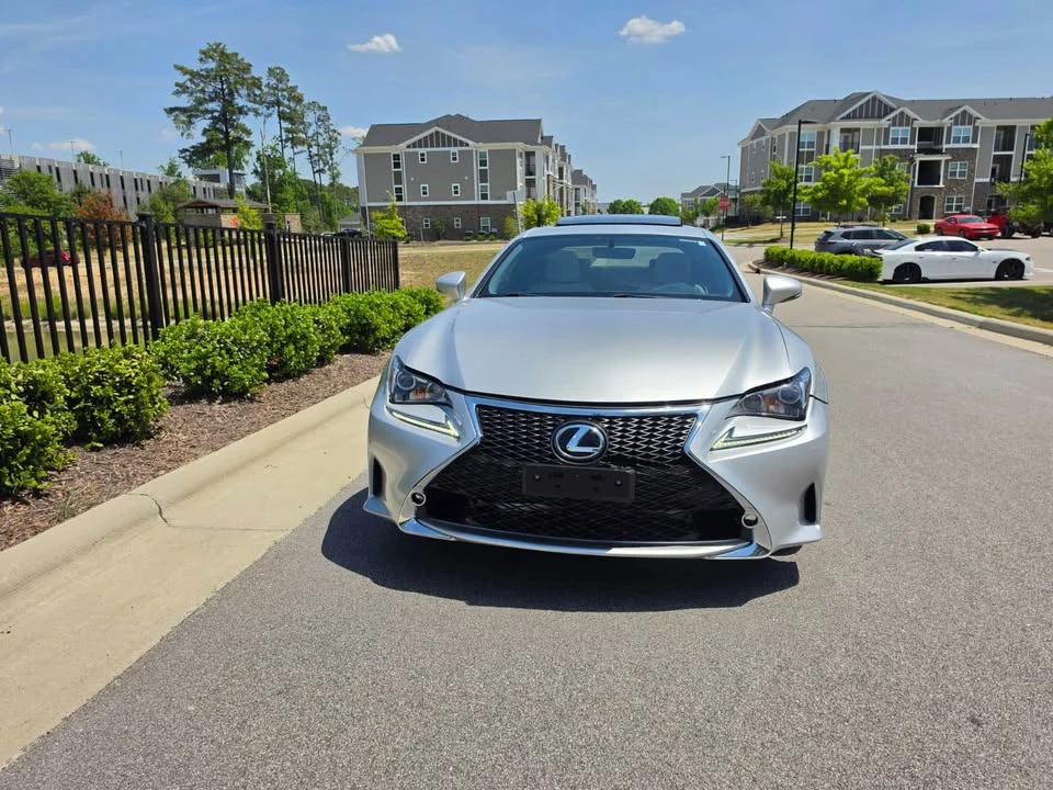 2015 Lexus RC - Image 9 of 19