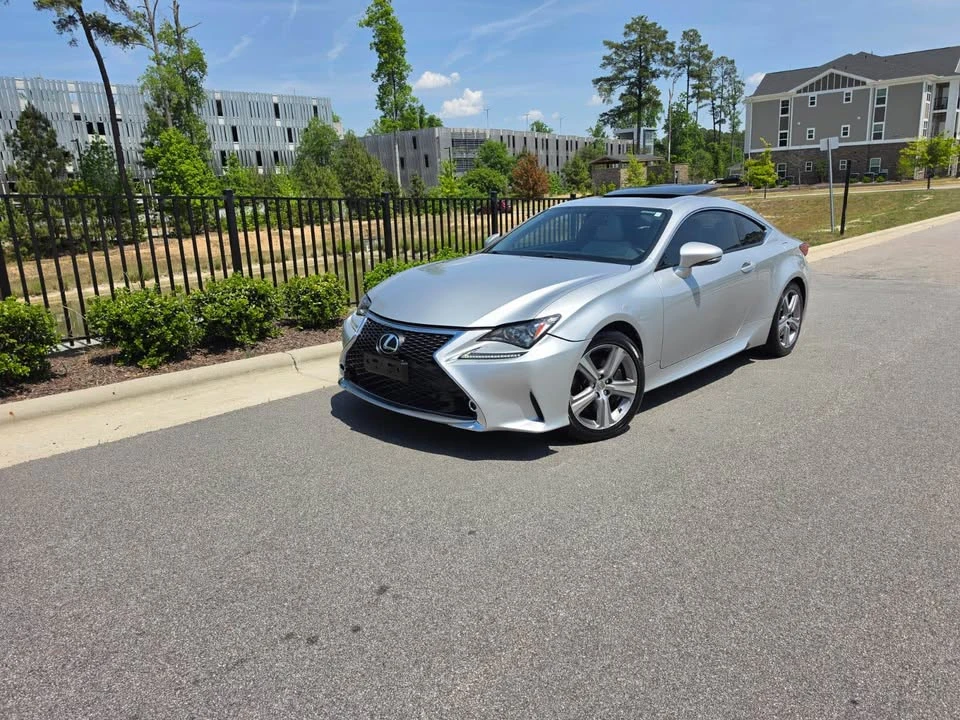 2015 Lexus RC - Image 4 of 19