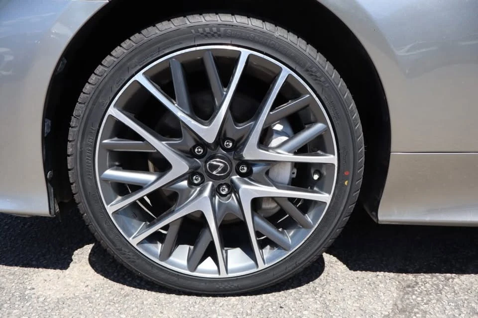 2015 Lexus RC - Image 11 of 12
