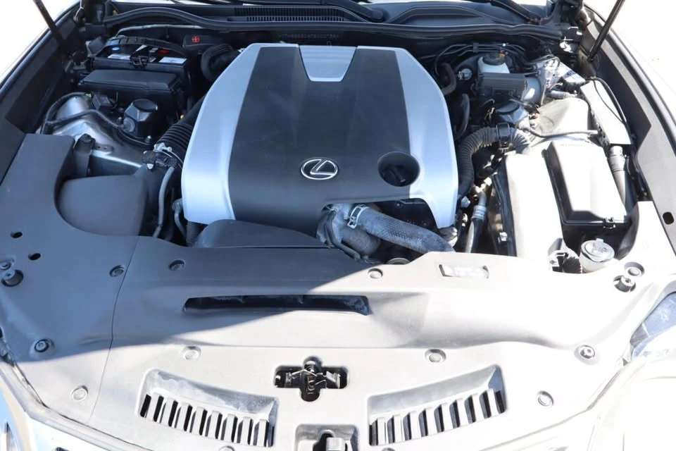 2015 Lexus RC - Image 12 of 12