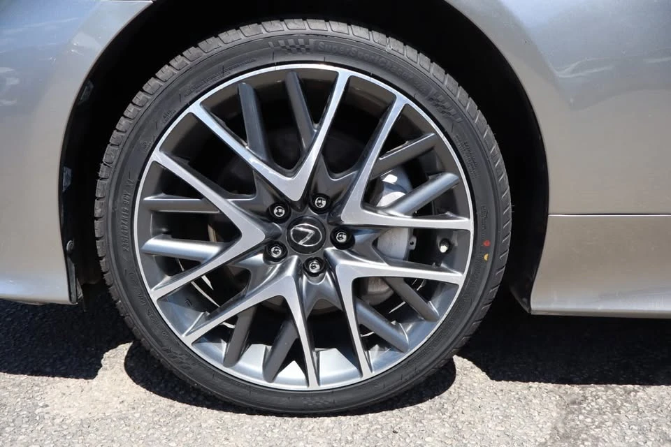 2015 Lexus RC - Image 12 of 13
