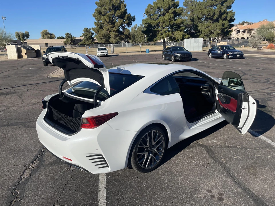 2015 Lexus RC - Image 21 of 31